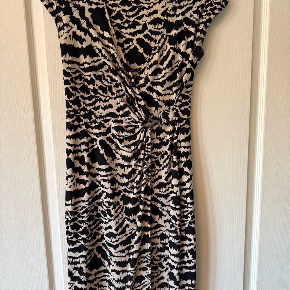 Alfani Black and Cream Twist-Front Midi Dress
